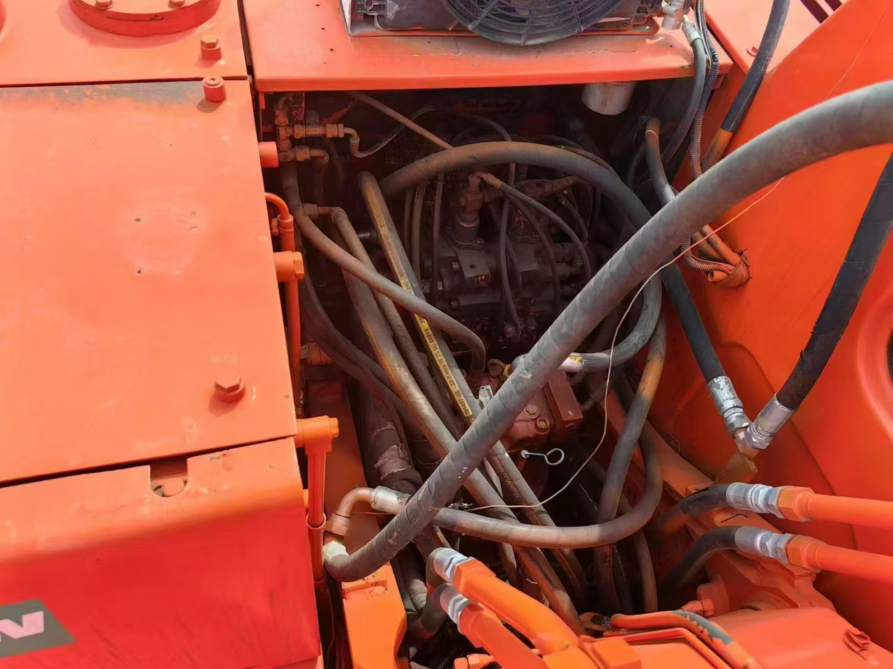 Doosan DX150 - Escavadeira de rodas: foto 4 Doosan DX150 - Escavadeira de rodas: foto 4