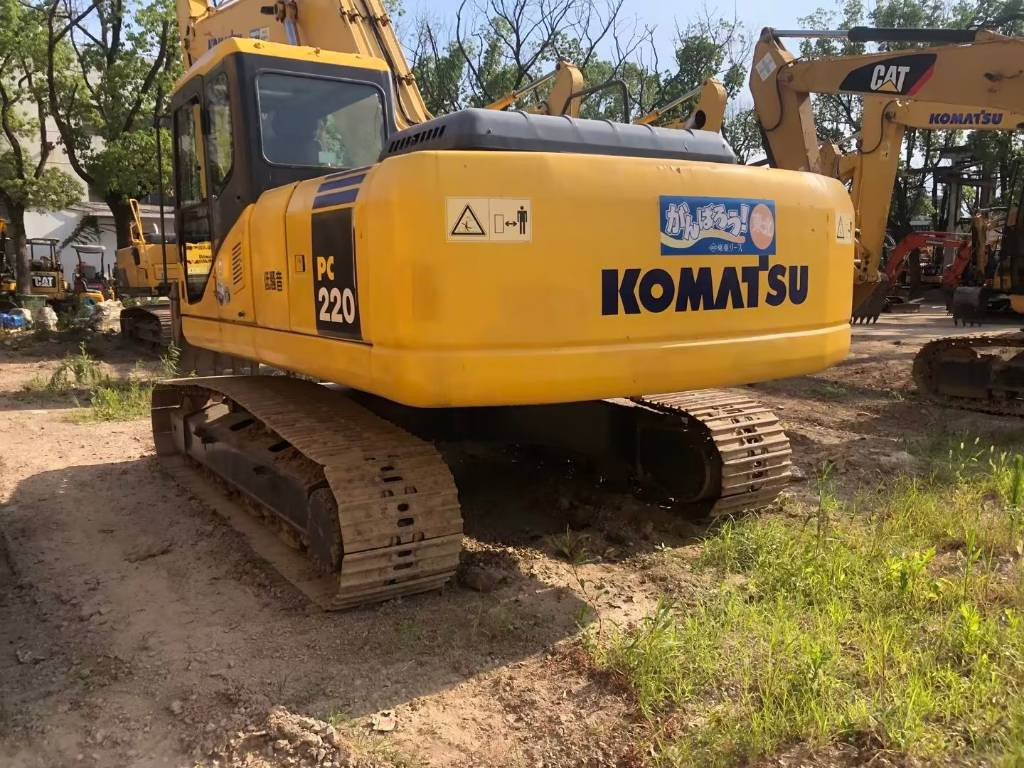 Komatsu PC220-7 - Escavadora de rastos: foto 1 Komatsu PC220-7 - Escavadora de rastos: foto 1