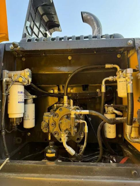 VOLVO EC240 - Escavadora de rastos: foto 4 VOLVO EC240 - Escavadora de rastos: foto 4