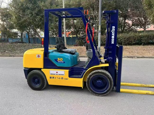 Komatsu FD30 - Plataforma de Tijera/ Plataforma de tesoura: foto 3 Komatsu FD30 - Plataforma de Tijera/ Plataforma de tesoura: foto 3
