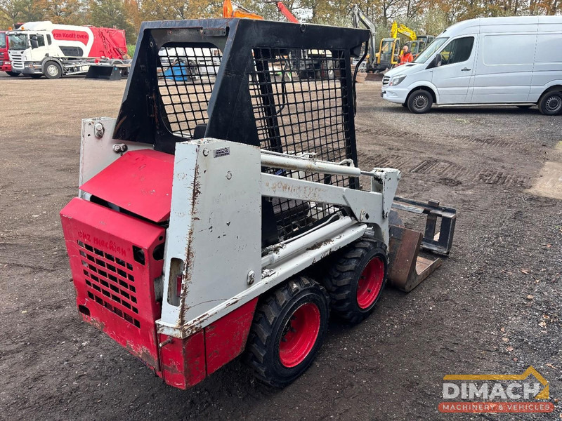 Bobcat S70 Bak en palletvorken - Carregadeira: foto 3 Bobcat S70 Bak en palletvorken - Carregadeira: foto 3