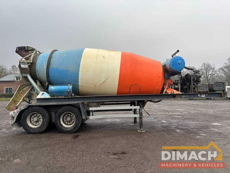 Deom Schmit Betonmixer 10m3 Deutz 6 cilinder engine 10m3 CIFA Mixer - Máquina de asfalto: foto 5 Deom Schmit Betonmixer 10m3 Deutz 6 cilinder engine 10m3 CIFA Mixer - Máquina de asfalto: foto 5
