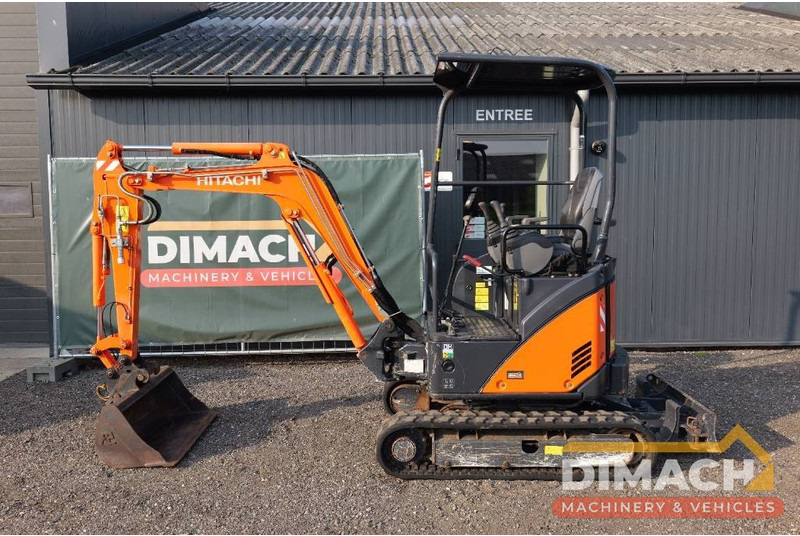 Hitachi ZX 17 CW05 hydraulische snelwissel - Mini escavadeira: foto 1 Hitachi ZX 17 CW05 hydraulische snelwissel - Mini escavadeira: foto 1