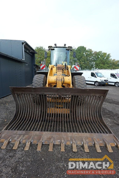 Liebherr L556 Like new!! Airco, quick coupler, skeleton bucket with teeths - Carregadeira: foto 4 Liebherr L556 Like new!! Airco, quick coupler, skeleton bucket with teeths - Carregadeira: foto 4