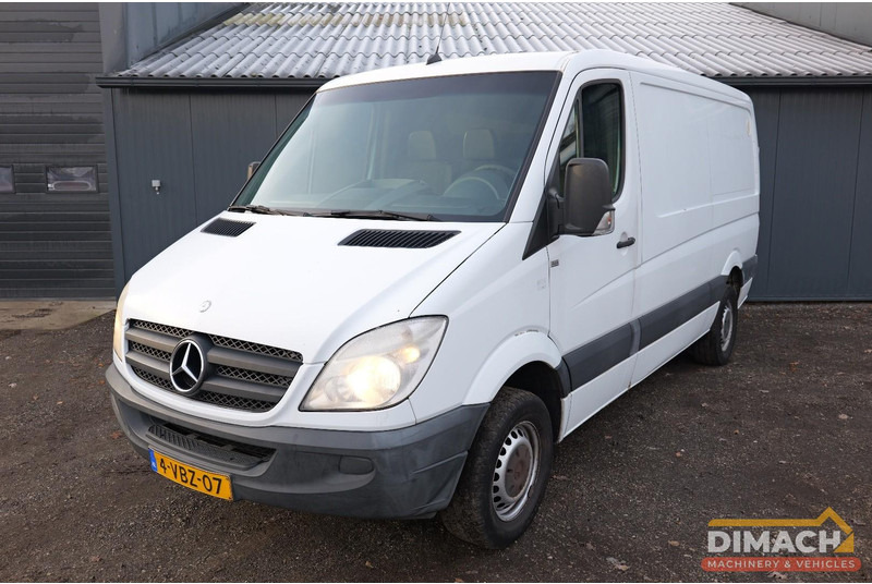 Mercedes-Benz 906 KA 35 Sprinter 313 - Euro 4 - L2H2 - trekhaak - airco - NL auto - Furgão: foto 1 Mercedes-Benz 906 KA 35 Sprinter 313 - Euro 4 - L2H2 - trekhaak - airco - NL auto - Furgão: foto 1