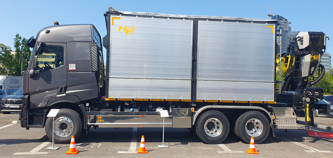 RENAULT TRUCKS CP6x4 Renault zabudowa do biomasy z żyurawiem Tajfun L155ZK/ Renault Biomass body with crane Tajfun L155ZK/ Renault Biomasse-Aufbau mit Kran Tajfun L155ZK - Caminhão florestal: foto 2 RENAULT TRUCKS CP6x4 Renault zabudowa do biomasy z żyurawiem Tajfun L155ZK/ Renault Biomass body with crane Tajfun L155ZK/ Renault Biomasse-Aufbau mit Kran Tajfun L155ZK - Caminhão florestal: foto 2