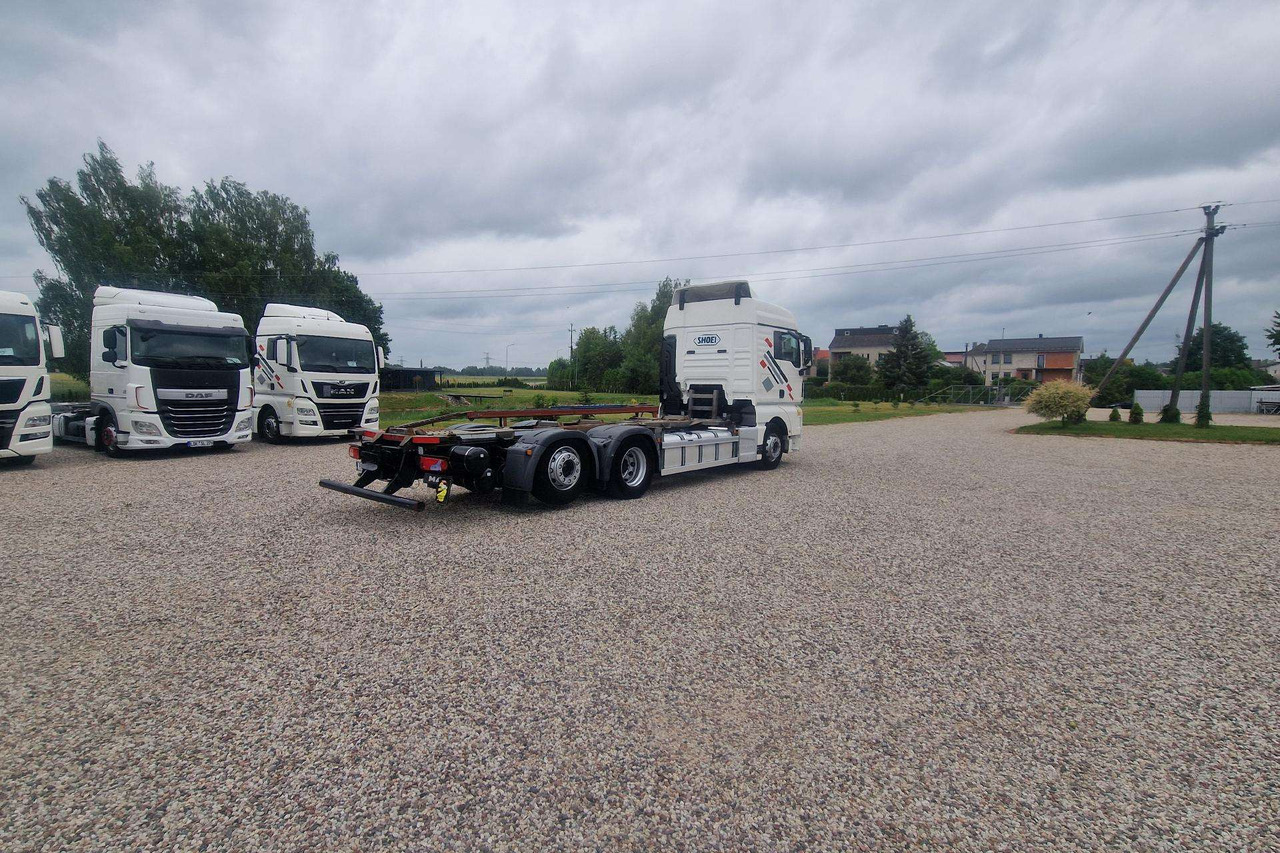 MAN TGX 26.420 - Caminhão transportador de contêineres/ Caixa móvel: foto 4 MAN TGX 26.420 - Caminhão transportador de contêineres/ Caixa móvel: foto 4