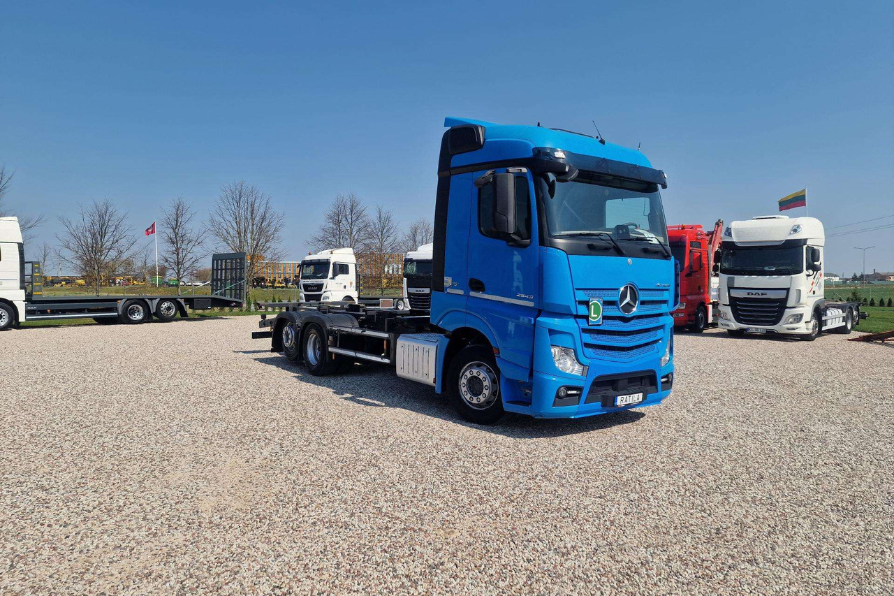 Mercedes-Benz Actros 2543 - Caminhão transportador de contêineres/ Caixa móvel: foto 2 Mercedes-Benz Actros 2543 - Caminhão transportador de contêineres/ Caixa móvel: foto 2