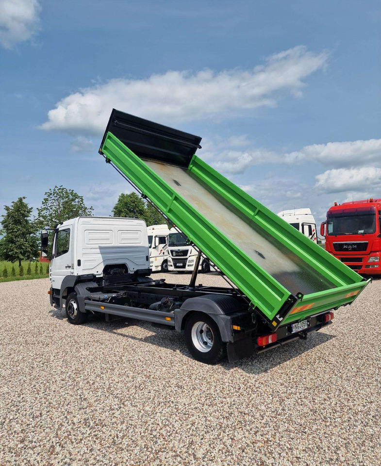 Caminhão basculante Mercedes-Benz Atego 918: foto 6