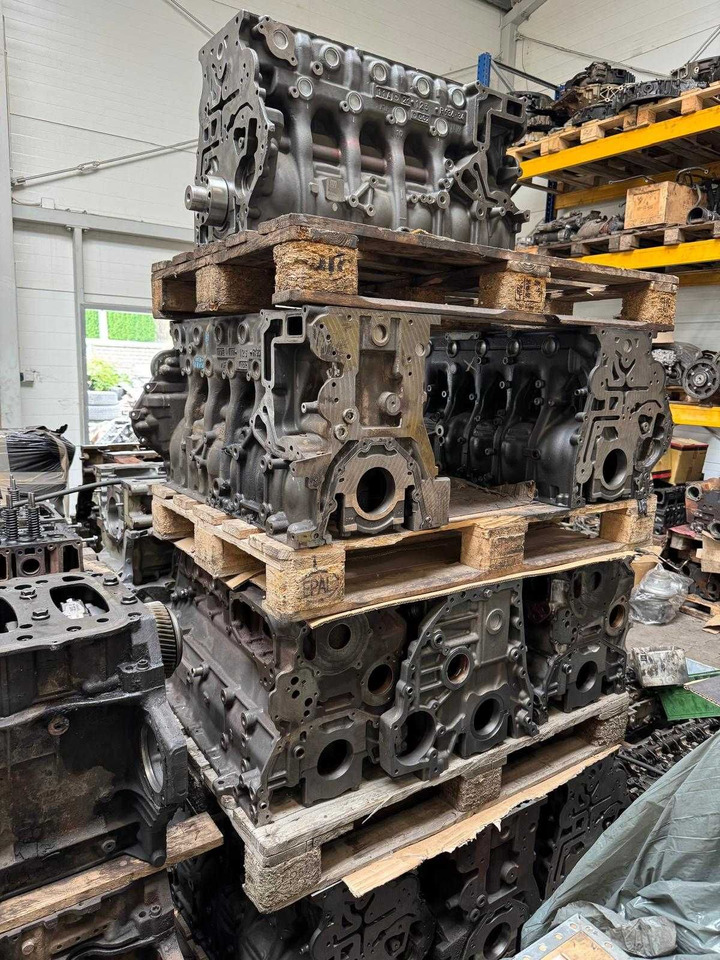 Blok do Mercedes om 934 e6 mp4 Antos Class Setra - Motor: foto 1 Blok do Mercedes om 934 e6 mp4 Antos Class Setra - Motor: foto 1