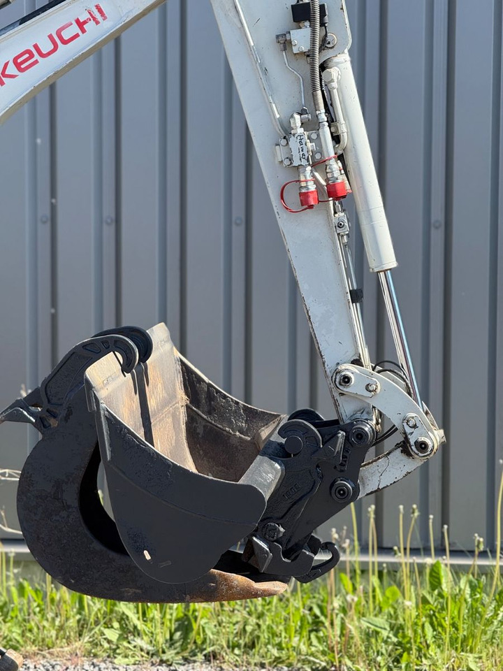 Takeuchi TB216 - Mini escavadeira: foto 4 Takeuchi TB216 - Mini escavadeira: foto 4