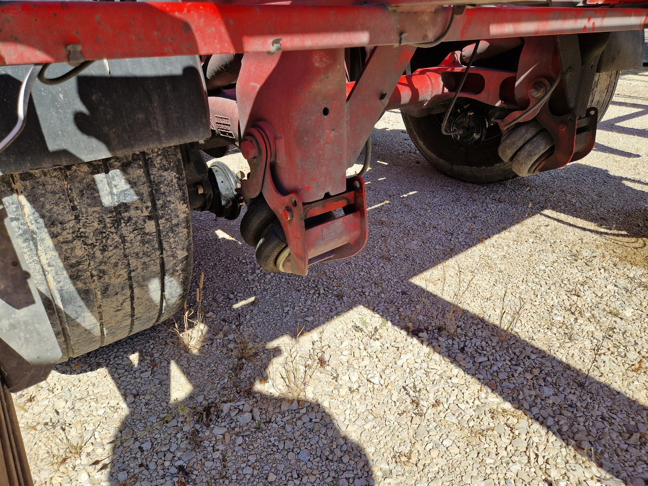 ASCA - Semireboque transportador de contêineres/ Caixa móvel: foto 3 ASCA - Semireboque transportador de contêineres/ Caixa móvel: foto 3