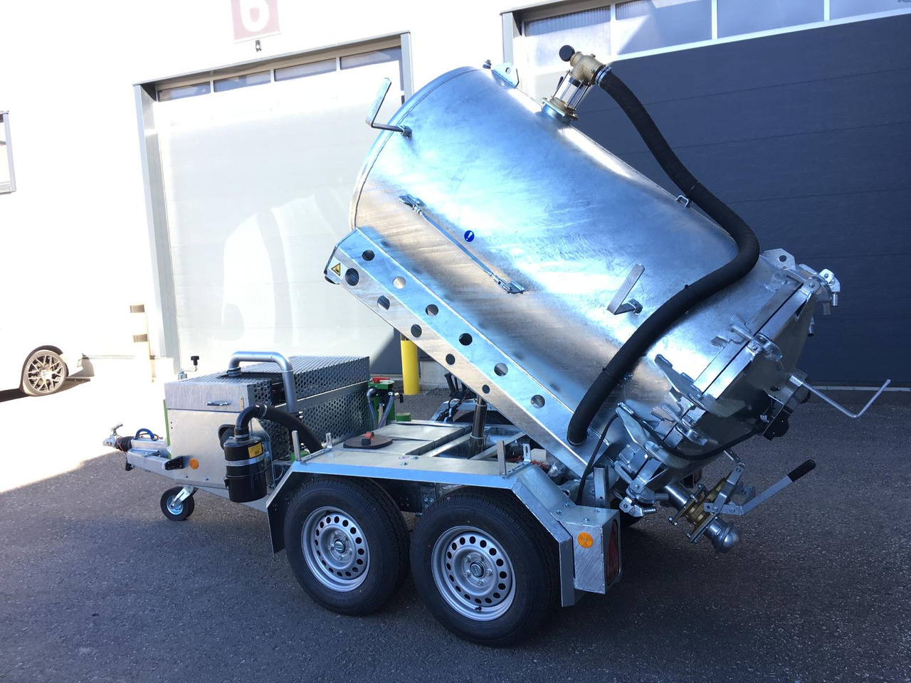 M-Vac 1,8m³ *Kippbar* Vakuum-Saugsystem / Saugfass / Sauganhänger / Saughänger M-Vac Reinigungskit - Caminhão limpa fossa: foto 2 M-Vac 1,8m³ *Kippbar* Vakuum-Saugsystem / Saugfass / Sauganhänger / Saughänger M-Vac Reinigungskit - Caminhão limpa fossa: foto 2