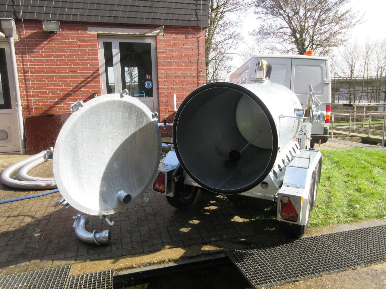 Caminhão limpa fossa nuevo M-Vac 1500 / vacuum system for absorb mud and liquids: foto 6
