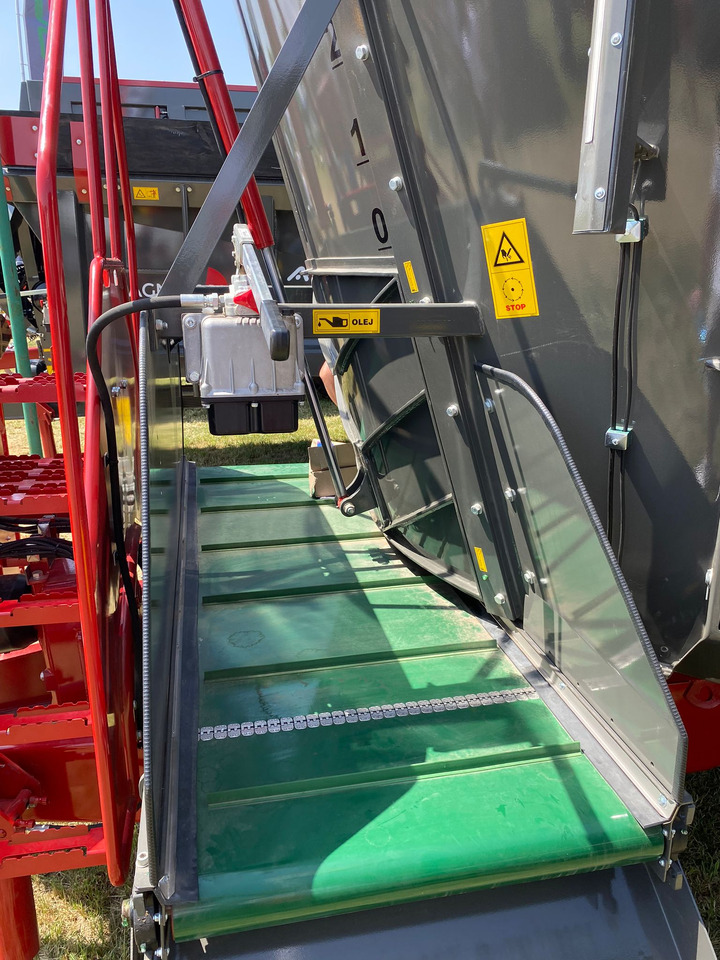 Ando Tech Futtermischwagen / Feed mixer / Melangeuse / Carro di alimentazione / Remolque alimentador / Кормораздатчик / Wóz paszowy T-REX 24 m3 - Misturadora Alimentadora: foto 5 Ando Tech Futtermischwagen / Feed mixer / Melangeuse / Carro di alimentazione / Remolque alimentador / Кормораздатчик / Wóz paszowy T-REX 24 m3 - Misturadora Alimentadora: foto 5