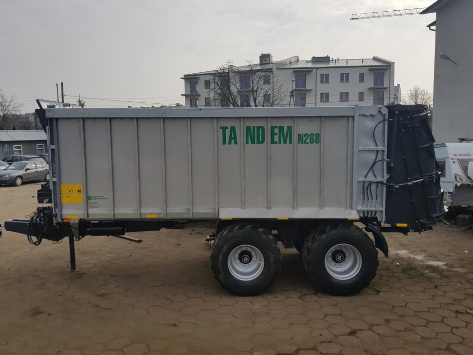 Espalhador de estrume nuevo Auto-Agro Miststreuer / Manure spreader / Epandeur à fumier / Rimorchio spandiconcime / Разбрасыватель органических удобрений / Rozrzutnik obornika Tandem N268: foto 22