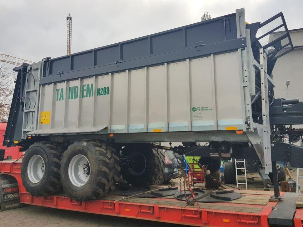 Espalhador de estrume nuevo Auto-Agro Miststreuer / Manure spreader / Epandeur à fumier / Rimorchio spandiconcime / Разбрасыватель органических удобрений / Rozrzutnik obornika Tandem N268: foto 37