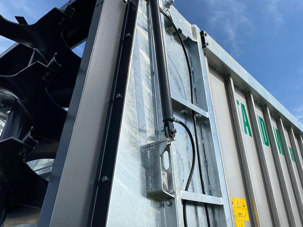 Espalhador de estrume nuevo Auto-Agro Miststreuer / Manure spreader / Epandeur à fumier / Rimorchio spandiconcime / Разбрасыватель органических удобрений / Rozrzutnik obornika Tandem N268: foto 7