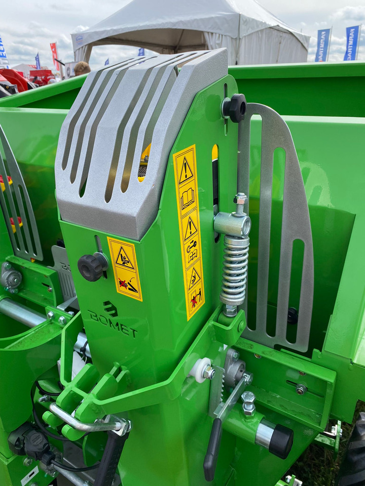 Semeador de batatas nuevo Bomet Kartoffelpflanzmaschine / Potato planter / Planteuse de pomme de terre / Piantapatate / Sadzarka ziemniaków: foto 13 Semeador de batatas nuevo Bomet Kartoffelpflanzmaschine / Potato planter / Planteuse de pomme de terre / Piantapatate / Sadzarka ziemniaków: foto 13