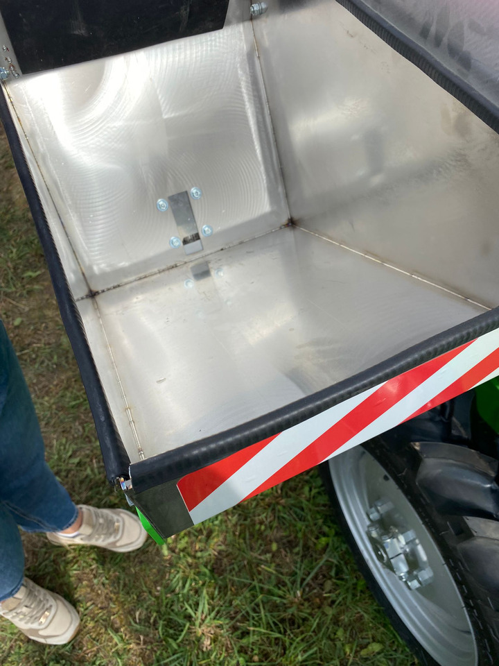 Semeador de batatas nuevo Bomet Kartoffelpflanzmaschine / Potato planter / Planteuse de pomme de terre / Piantapatate / Sadzarka ziemniaków: foto 10 Semeador de batatas nuevo Bomet Kartoffelpflanzmaschine / Potato planter / Planteuse de pomme de terre / Piantapatate / Sadzarka ziemniaków: foto 10