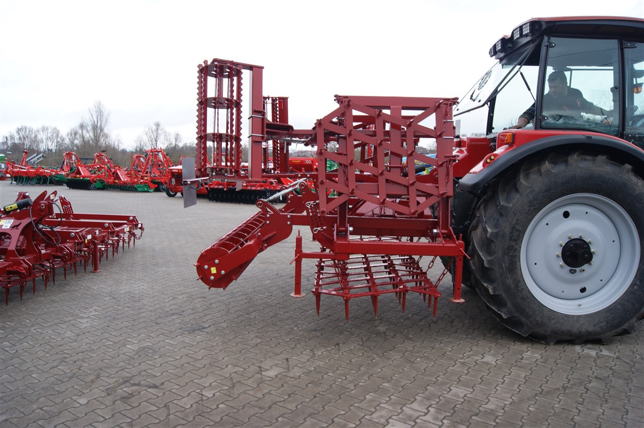 Lupus 5-Felder schwere Zinkenegge / Tine harrow / Herse à dents / Grada de púas de 5 campos / Erpice / 5-польная зубовая борона / Brona zębowa 5 m - Grade: foto 2 Lupus 5-Felder schwere Zinkenegge / Tine harrow / Herse à dents / Grada de púas de 5 campos / Erpice / 5-польная зубовая борона / Brona zębowa 5 m - Grade: foto 2