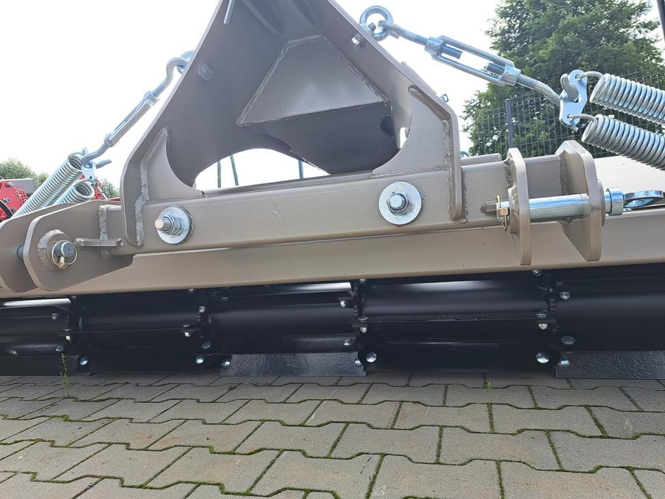 ROLEX Messerwalze / Knife roller cutter / Rouleau couteau / Rullo a coltelli / Каток ножничного типа тандем передний / Wał nożowy cutter tandem front 3 m - Rolo agricola: foto 2 ROLEX Messerwalze / Knife roller cutter / Rouleau couteau / Rullo a coltelli / Каток ножничного типа тандем передний / Wał nożowy cutter tandem front 3 m - Rolo agricola: foto 2