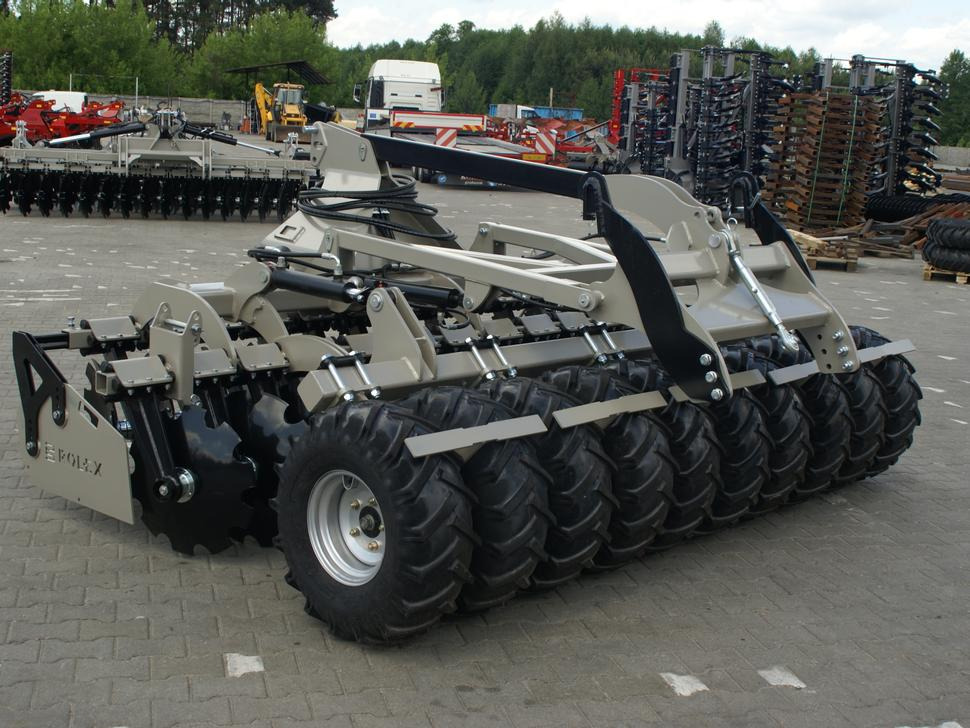 Grades de discos nuevo ROLEX Scheibenegge /  Disc harrow with hydropack and tire roller / Dechaumeur à disques / Erpice a dischi / Дисковая борона с гидропаком и колёсным катком / Agregat talerzowy uprawowy z hydropackiem i: foto 15