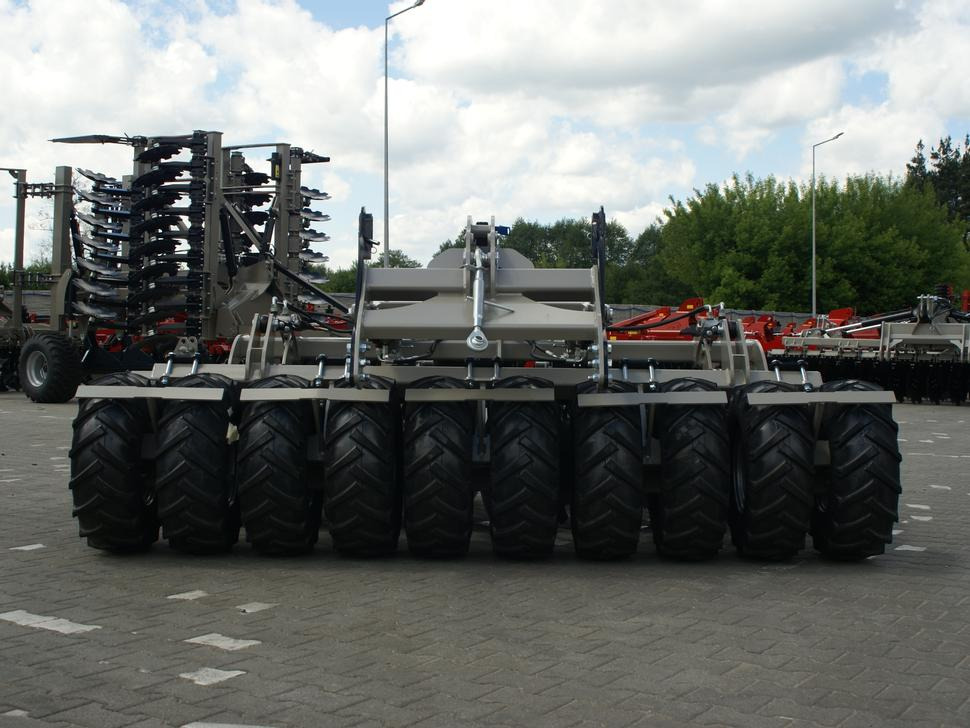 Grades de discos nuevo ROLEX Scheibenegge /  Disc harrow with hydropack and tire roller / Dechaumeur à disques / Erpice a dischi / Дисковая борона с гидропаком и колёсным катком / Agregat talerzowy uprawowy z hydropackiem i: foto 12