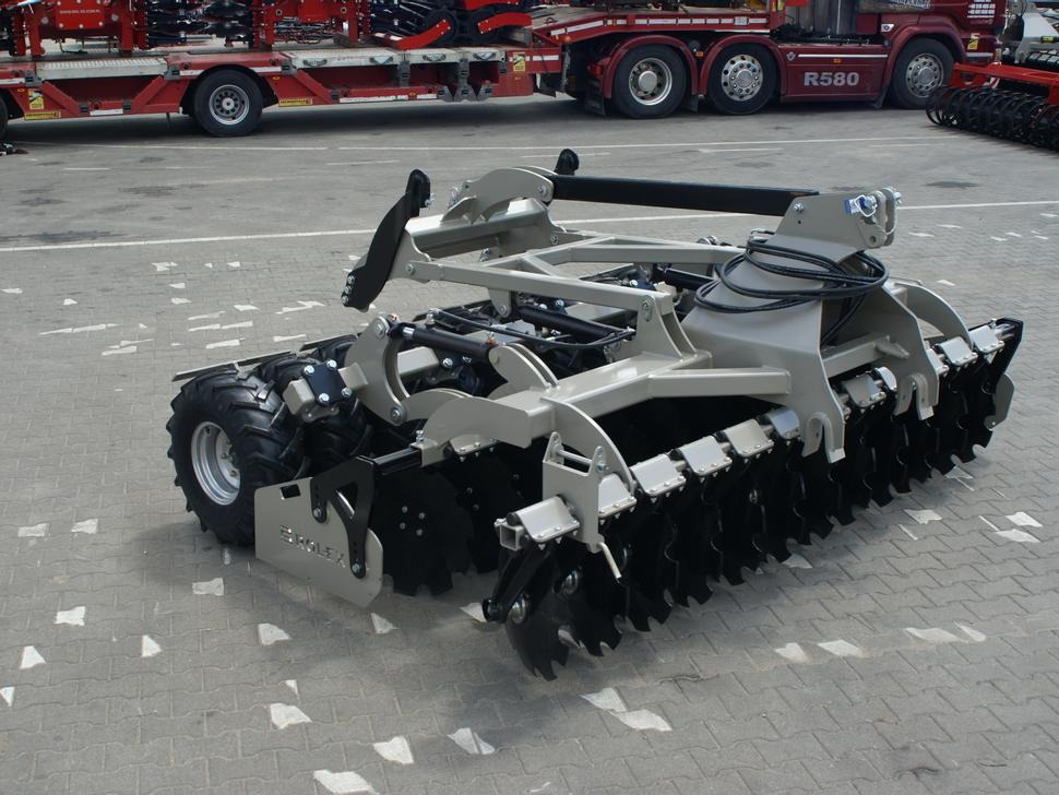 Grades de discos nuevo ROLEX Scheibenegge /  Disc harrow with hydropack and tire roller / Dechaumeur à disques / Erpice a dischi / Дисковая борона с гидропаком и колёсным катком / Agregat talerzowy uprawowy z hydropackiem i: foto 6