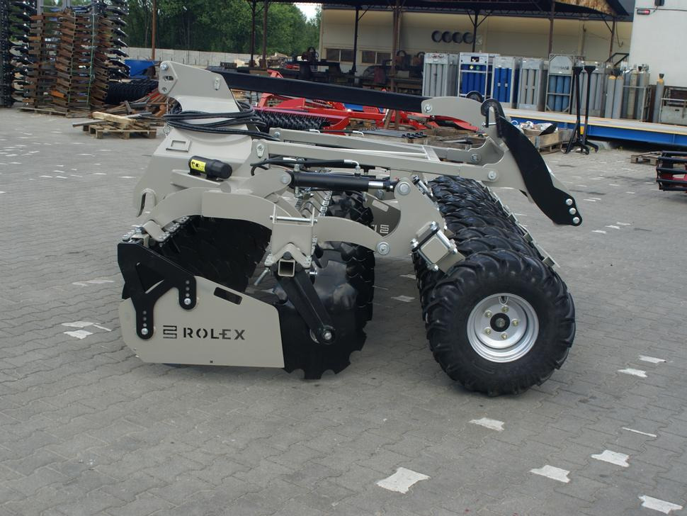 Grades de discos nuevo ROLEX Scheibenegge /  Disc harrow with hydropack and tire roller / Dechaumeur à disques / Erpice a dischi / Дисковая борона с гидропаком и колёсным катком / Agregat talerzowy uprawowy z hydropackiem i: foto 18