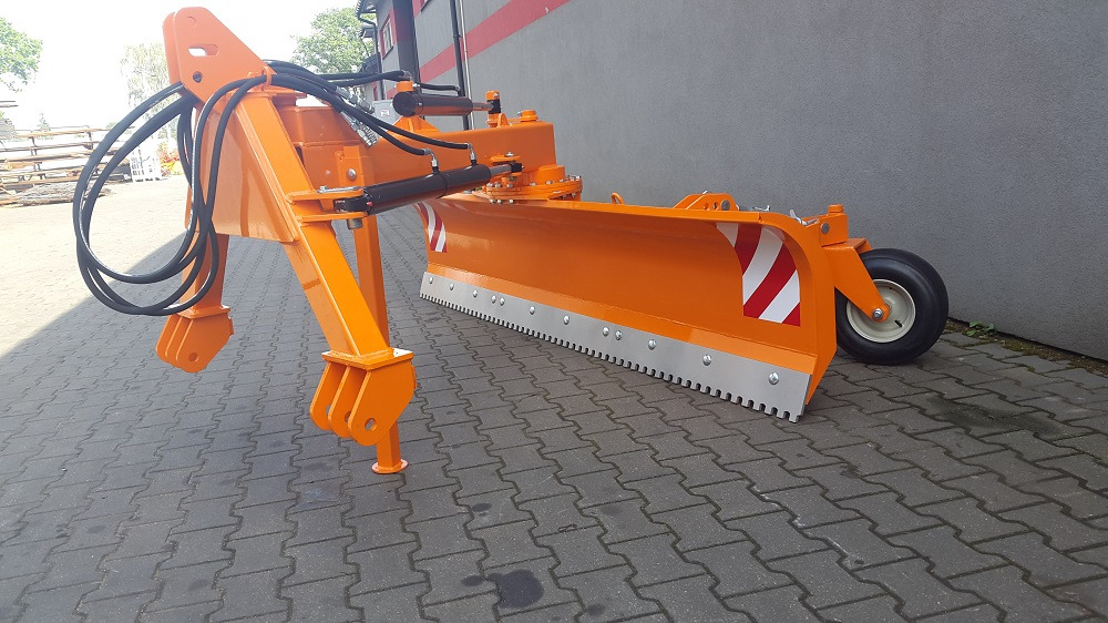 Spawex Hydraulischer Heckpflug / Hydraulic rear plow / Lame arrière / Arado hidráulico trasero / Pług tylny hydrauliczny 3 m - Lâmina limpa-neves de Trator municipal: foto 1 Spawex Hydraulischer Heckpflug / Hydraulic rear plow / Lame arrière / Arado hidráulico trasero / Pług tylny hydrauliczny 3 m - Lâmina limpa-neves de Trator municipal: foto 1