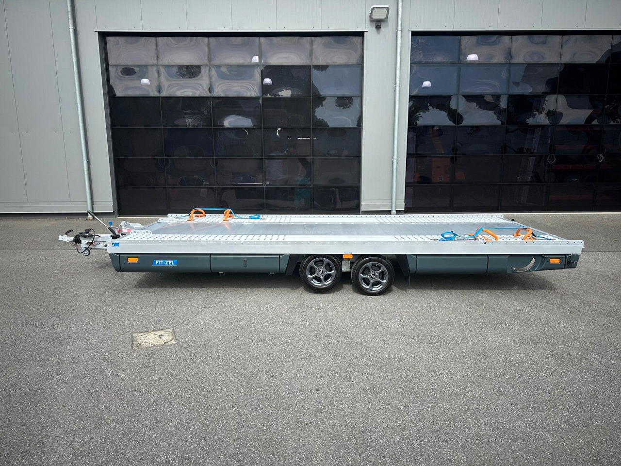 Fitzel MAXINO sv 35-22/55 ÜRV MESSEANHÄNGER, NEUWERTG. - Reboque transporte de veículos: foto 1 Fitzel MAXINO sv 35-22/55 ÜRV MESSEANHÄNGER, NEUWERTG. - Reboque transporte de veículos: foto 1