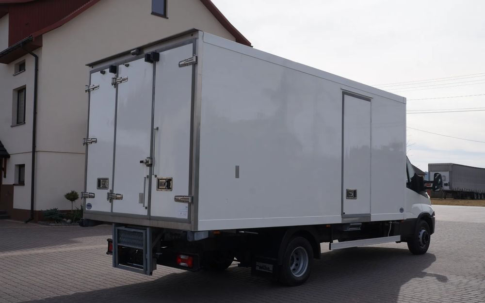 Iveco DAILY 70c17 CHŁODNIA 5 m Thermo king V-500 MAX Wzorowy Stan - Caminhão frigorífico: foto 5 Iveco DAILY 70c17 CHŁODNIA 5 m Thermo king V-500 MAX Wzorowy Stan - Caminhão frigorífico: foto 5