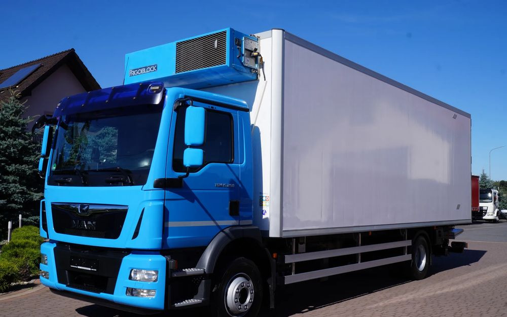 MAN TGM 15.250 EURO 6 CHŁODNIA LAMBERET ŁAD 7.300 KG NISKI PRZEBIEG - Caminhão frigorífico: foto 2 MAN TGM 15.250 EURO 6 CHŁODNIA LAMBERET ŁAD 7.300 KG NISKI PRZEBIEG - Caminhão frigorífico: foto 2