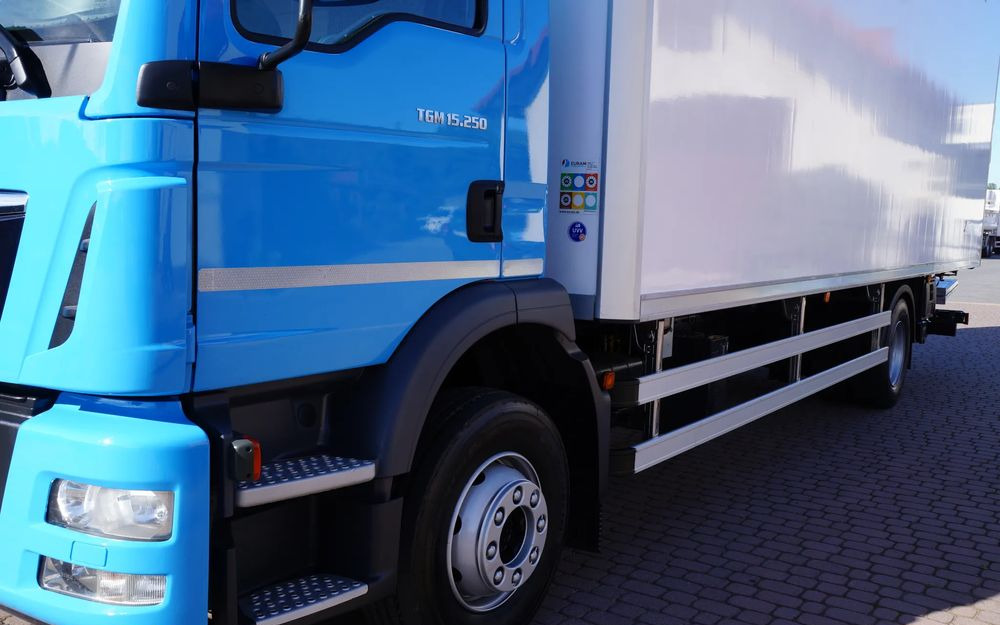 MAN TGM 15.250 EURO 6 CHŁODNIA LAMBERET ŁAD 7.300 KG NISKI PRZEBIEG - Caminhão frigorífico: foto 5 MAN TGM 15.250 EURO 6 CHŁODNIA LAMBERET ŁAD 7.300 KG NISKI PRZEBIEG - Caminhão frigorífico: foto 5