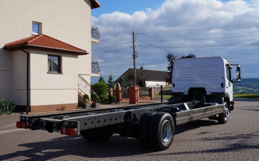 Mercedes-Benz ATEGO 1318 EURO 5 RAMA DO ZABUDOWY MANUAL 1322 - Caminhão chassi: foto 3 Mercedes-Benz ATEGO 1318 EURO 5 RAMA DO ZABUDOWY MANUAL 1322 - Caminhão chassi: foto 3