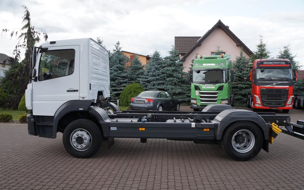 Mercedes-Benz ATEGO 1621 EURO 6 MANUAL RAMA DO ZABUDOWY 16.000 KG ATEGO 1623 1624 - Caminhão chassi: foto 2 Mercedes-Benz ATEGO 1621 EURO 6 MANUAL RAMA DO ZABUDOWY 16.000 KG ATEGO 1623 1624 - Caminhão chassi: foto 2