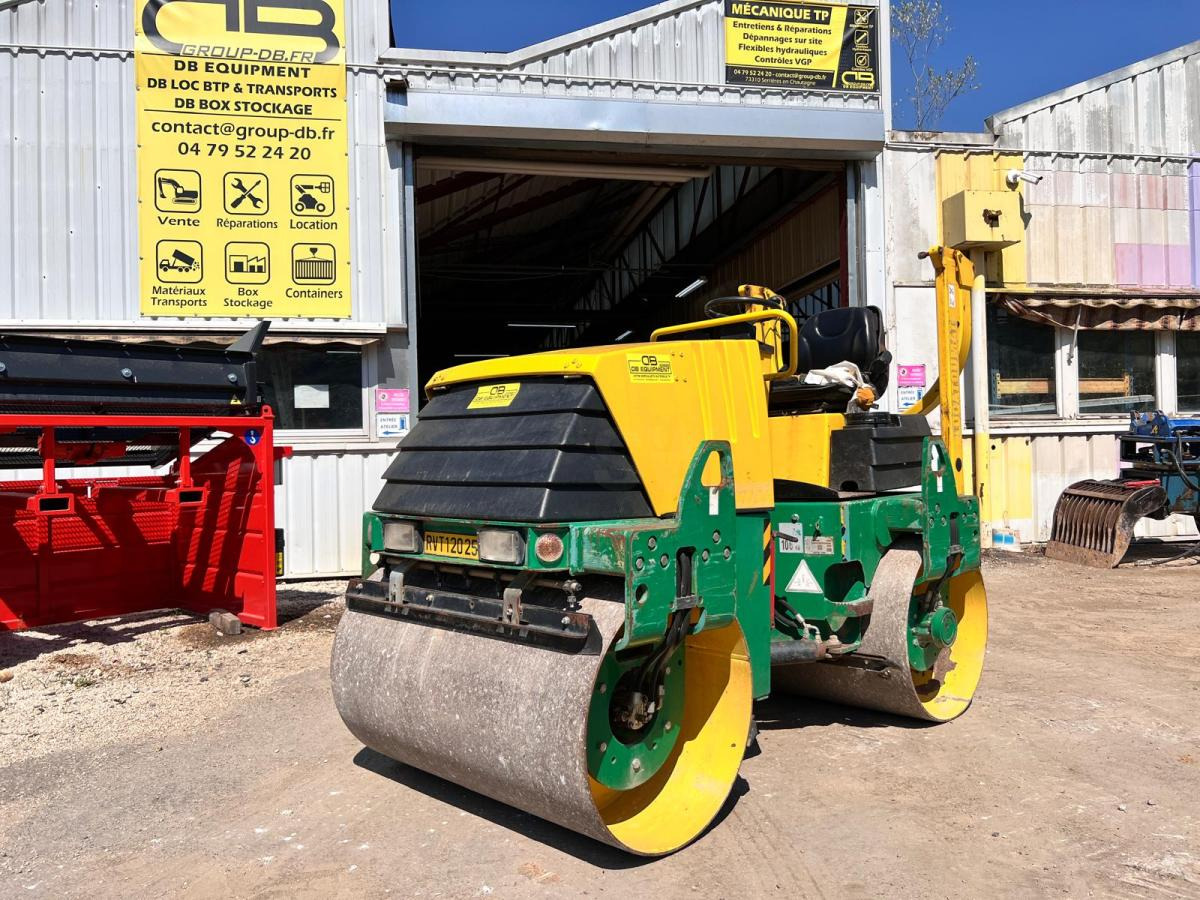 Ammann AV26-2 COMPACTEUR ROULEAU TANDEM VIBRANT ARTICULÉ - Compactador de asfalto: foto 1 Ammann AV26-2 COMPACTEUR ROULEAU TANDEM VIBRANT ARTICULÉ - Compactador de asfalto: foto 1