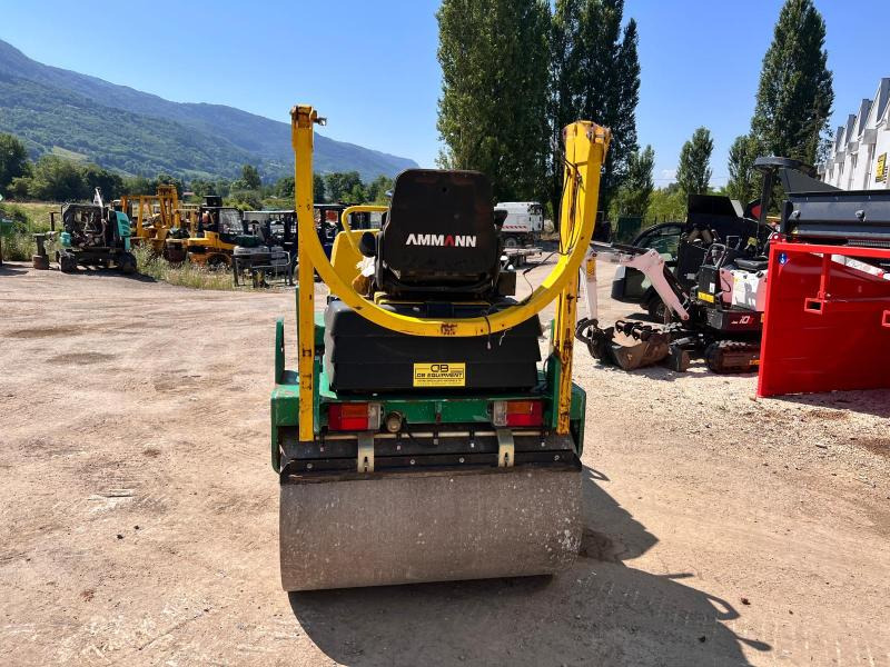 Ammann AV26-2 COMPACTEUR ROULEAU TANDEM VIBRANT ARTICULÉ - Compactador de asfalto: foto 4 Ammann AV26-2 COMPACTEUR ROULEAU TANDEM VIBRANT ARTICULÉ - Compactador de asfalto: foto 4