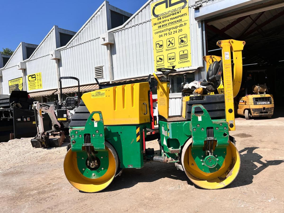 Ammann AV26-2 COMPACTEUR ROULEAU TANDEM VIBRANT ARTICULÉ - Compactador de asfalto: foto 2 Ammann AV26-2 COMPACTEUR ROULEAU TANDEM VIBRANT ARTICULÉ - Compactador de asfalto: foto 2