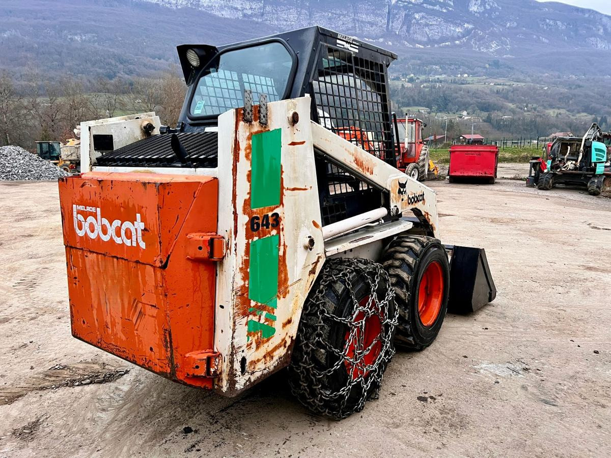 Bobcat 643 Mini-chargeur avec balayeuse et godet - Mini carregadeira: foto 5 Bobcat 643 Mini-chargeur avec balayeuse et godet - Mini carregadeira: foto 5