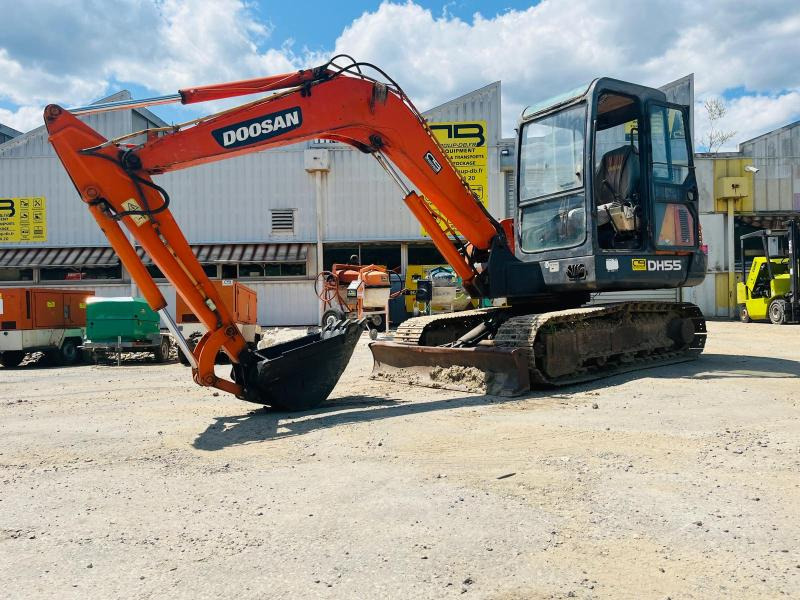 DOOSAN DH55 MINI PELLE 5T - Mini escavadeira: foto 1 DOOSAN DH55 MINI PELLE 5T - Mini escavadeira: foto 1