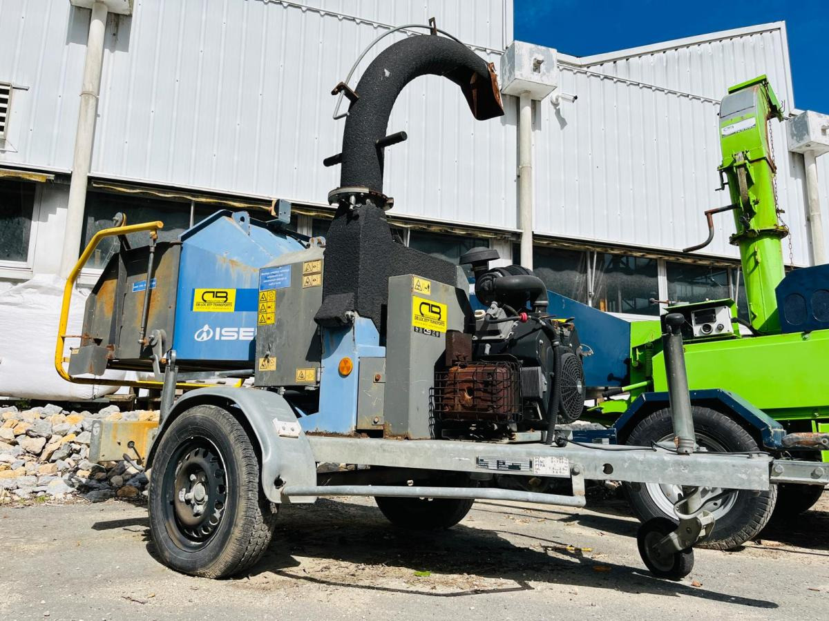 ISEKI Broyeur de branche - Estilhaçadora de madeira: foto 1 ISEKI Broyeur de branche - Estilhaçadora de madeira: foto 1