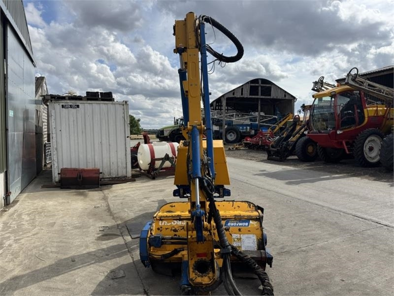 Bomford Turner B81-81T Hedge Cutter - Equipamento florestal: foto 3 Bomford Turner B81-81T Hedge Cutter - Equipamento florestal: foto 3