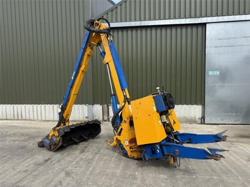 Bomford Turner B81-81T Hedge Cutter - Equipamento florestal: foto 1 Bomford Turner B81-81T Hedge Cutter - Equipamento florestal: foto 1