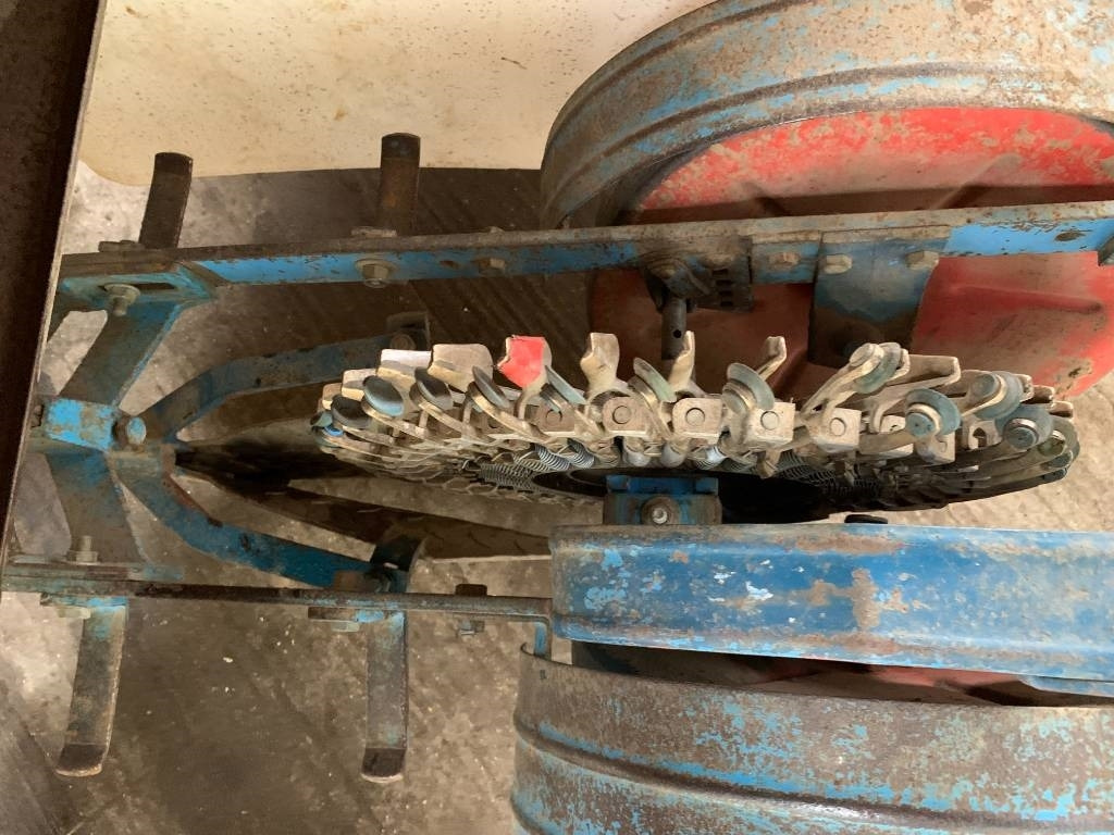 Super Prefer Tree Transplanting Machine - Equipamento florestal: foto 5 Super Prefer Tree Transplanting Machine - Equipamento florestal: foto 5