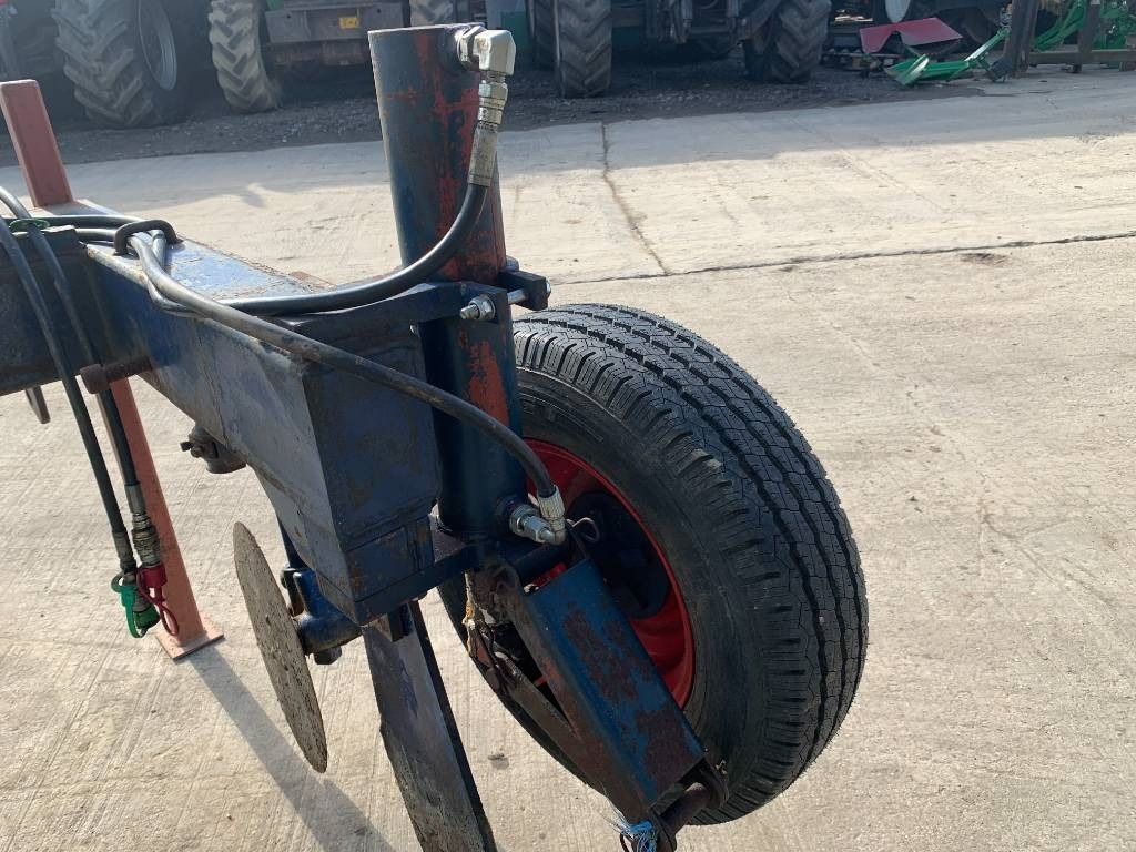 Bespoke 1.50M Nursery Tree Undercutter - Equipamento florestal: foto 4 Bespoke 1.50M Nursery Tree Undercutter - Equipamento florestal: foto 4