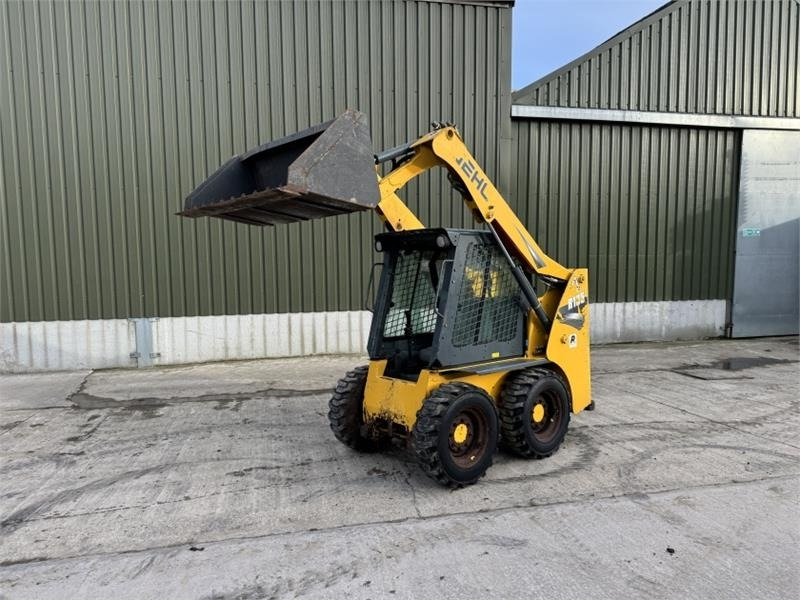 Gehl Gehl R135 Skid Steer - Mini carregadeira: foto 1 Gehl Gehl R135 Skid Steer - Mini carregadeira: foto 1