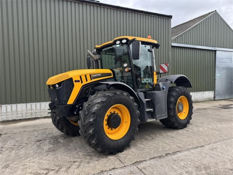 JCB Fastrac 4220 **8000 Hour Warranty** - Trator: foto 1 JCB Fastrac 4220 **8000 Hour Warranty** - Trator: foto 1