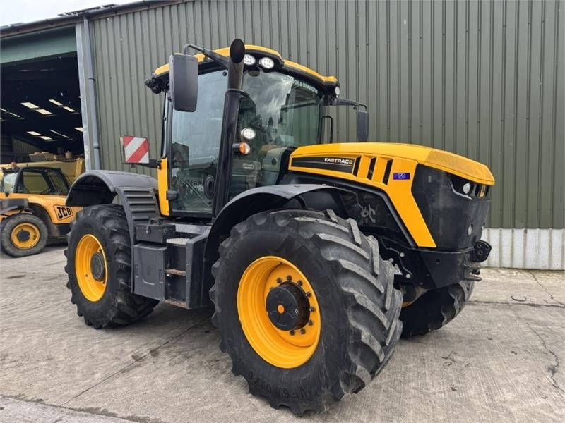 JCB Fastrac 4220 **8000 Hour Warranty** - Trator: foto 3 JCB Fastrac 4220 **8000 Hour Warranty** - Trator: foto 3